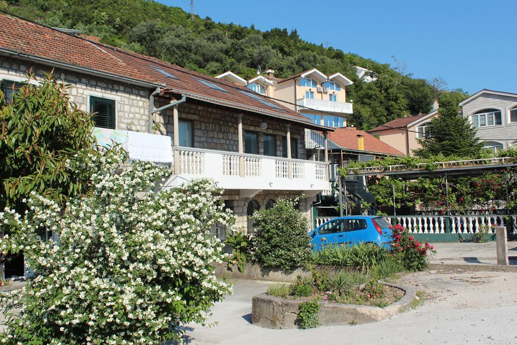 Apartment Vinograd Herceg Novi Exterior photo